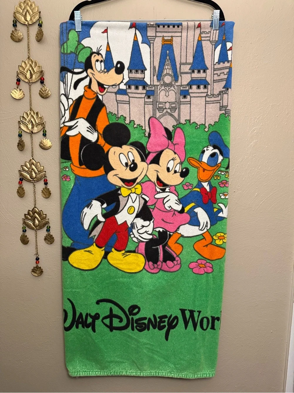 Vintage Walt Disney World Oversized Large Beach Towel 60x32 Mickey Minnie Castle